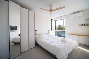 1 chambre, fer et planche à repasser, Wi-Fi gratuit, draps fournis