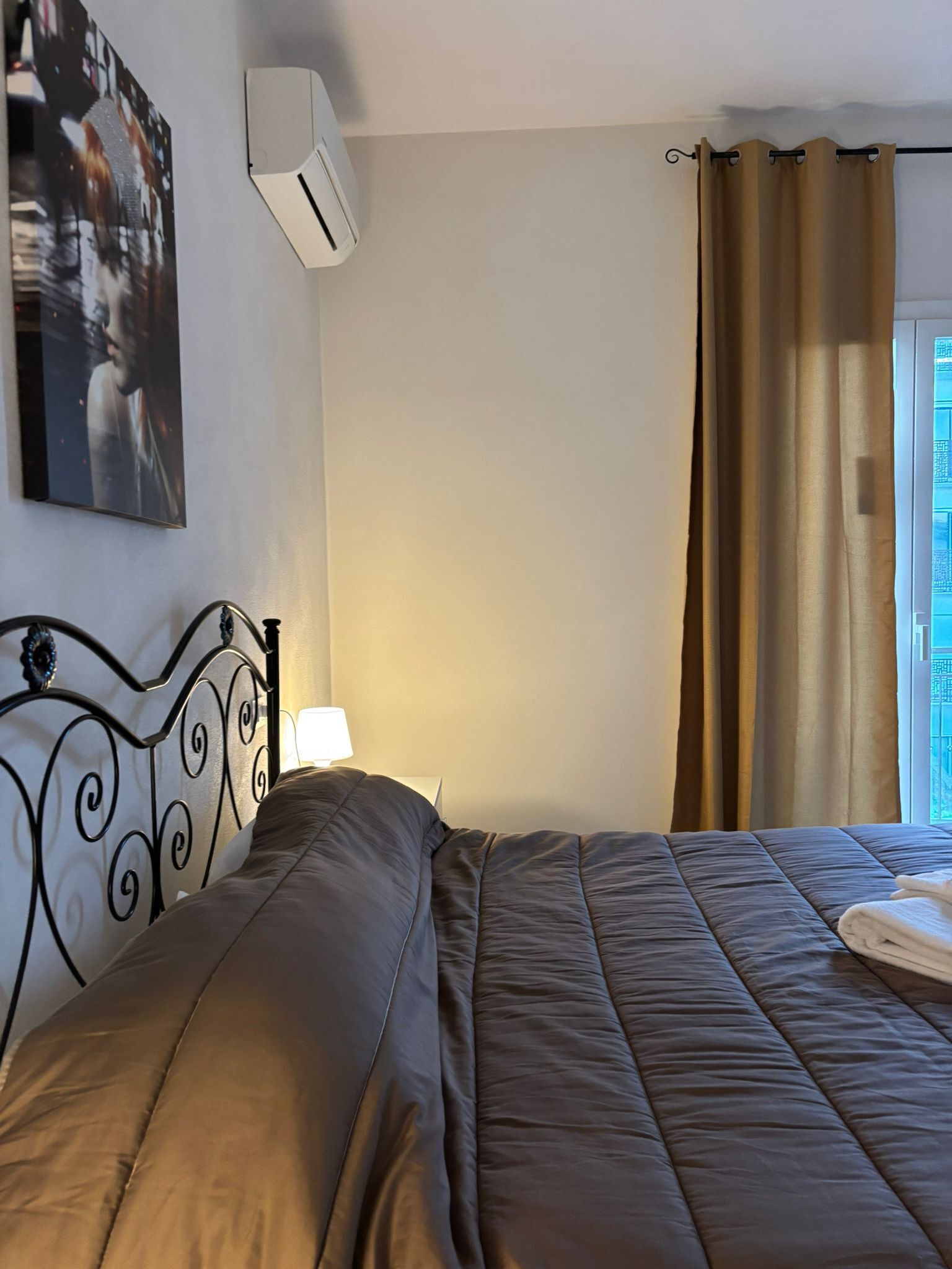 8 chambres, fer et planche à repasser, accès au Wi-Fi (inclus)