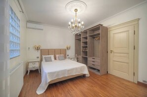3 bedrooms, iron/ironing board, free WiFi, bed sheets - FRGK Contemporary Villa StudioIndependent Pool (Le Cannet)
