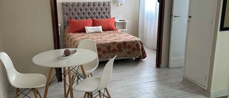 2 chambres, accès à Internet, literie fournie