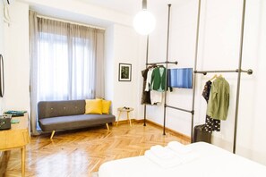 1 bedroom, desk, iron/ironing board, travel crib - we saw athens from 2a (Athina)