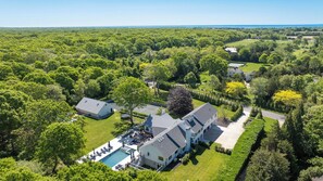 Exterior - Amazing Sagaponack Estate Minutes to Gibson Beach and Wolffer Estate... (Sagaponack)
