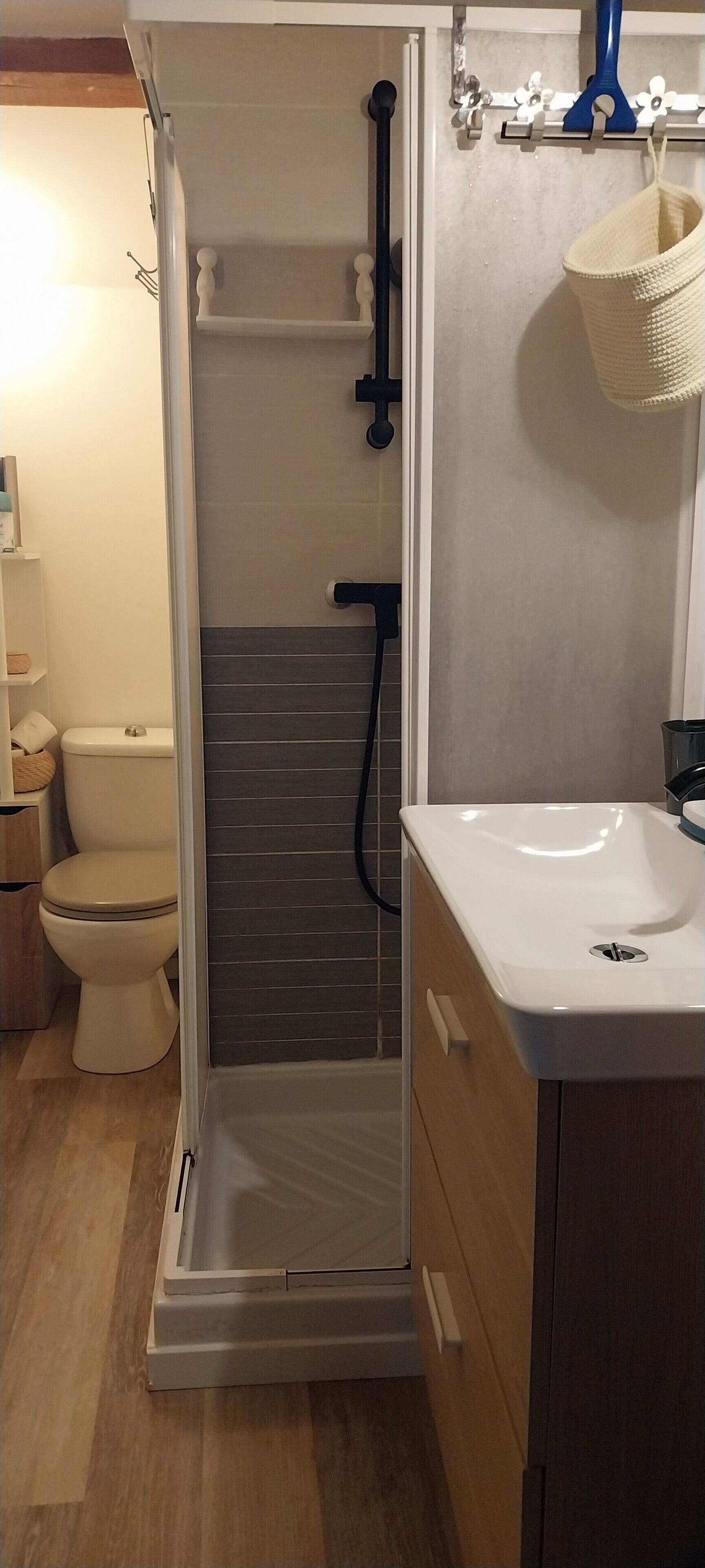 Een douche, een haardroger