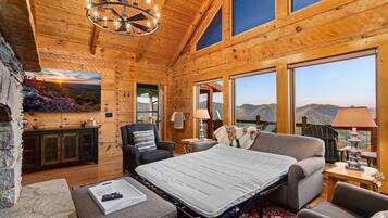 Smart TV, fireplace