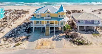 Barrett's Landing 7-bedroom Gulf Front Retreat!Large Private Beach! Sleeps 24!
