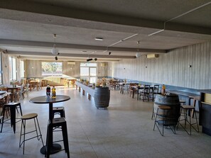 Dining - Les Marais Comtois (Saône)