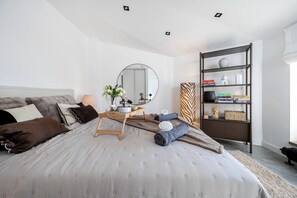 1 bedroom, desk, iron/ironing board, WiFi - Piotrkowska Apt - AC, Top Location - by Rentujemy (Łódź)
