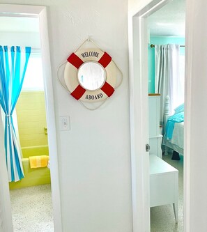2 bedrooms, WiFi, bed sheets - Charming Coastal Retreat 4-Min Walk to beautiful Atlantic Ocean  2BR/2BA (Ormond Beach)