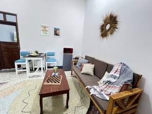 Living area - Cozy 1-bedroom apartment in wonderful Paje with AC (Paje)