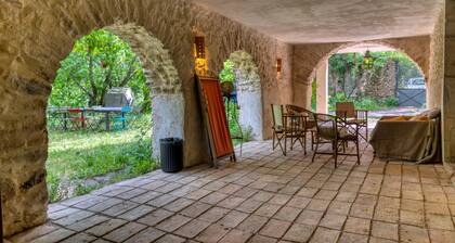 Holiday Home “Le Moulin de Mirande” with Terrace, Private Garden & Wi-Fi