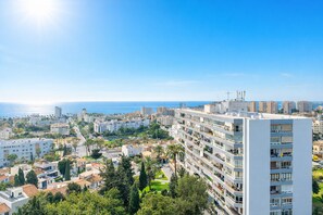 Exterior - Cubo's Estudio La Colina Seaview & Pool / communal pool / urban / air conditioning (Torremolinos)