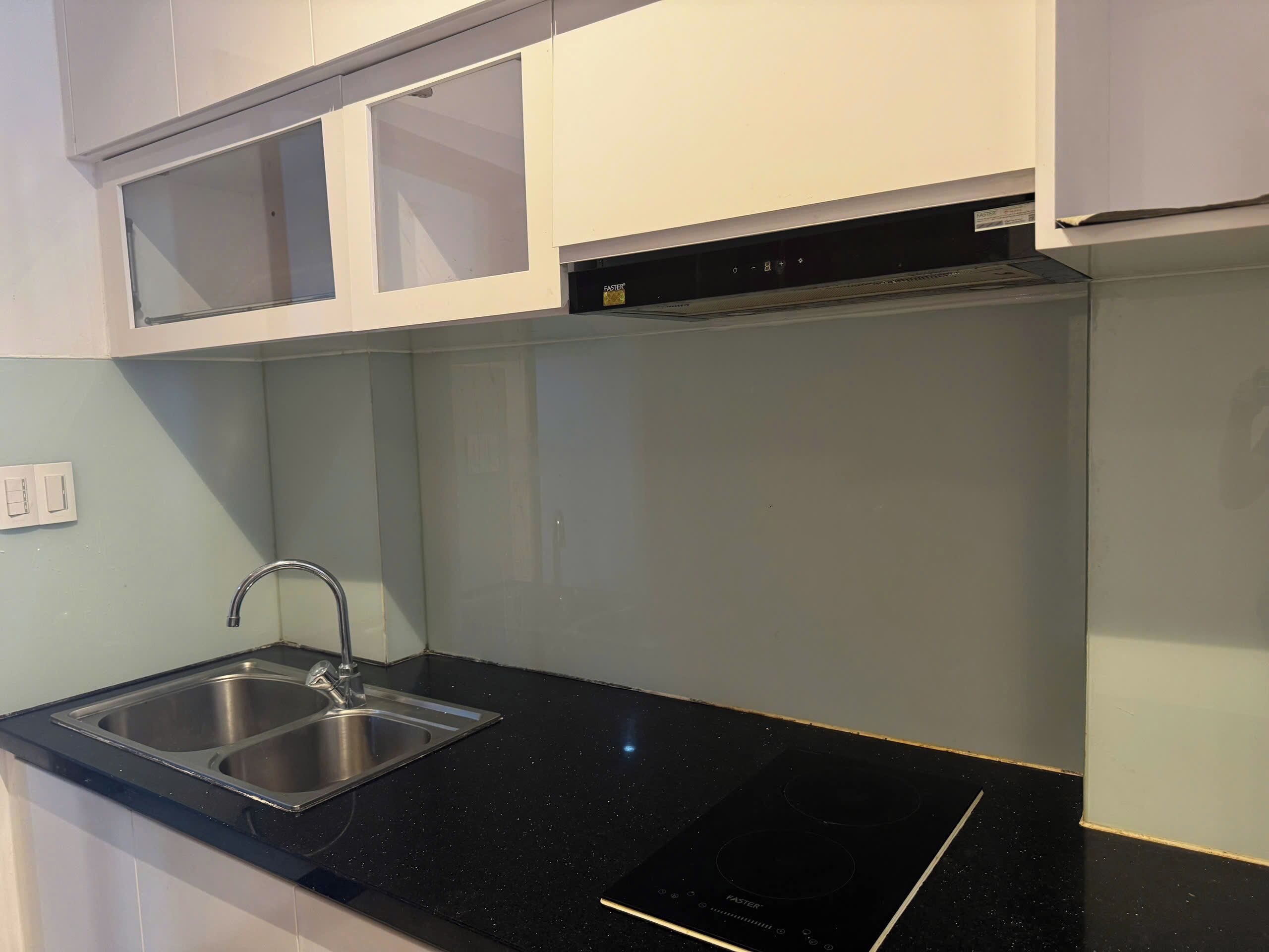 Grand Suite, 1 Bedroom, Club Lounge Access, Pool View | Private kitchen