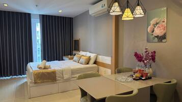 Grand Suite, 1 Bedroom, Club Lounge Access, Pool View | View from room