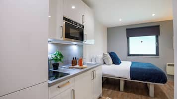 Studio, Non Smoking | Private kitchen