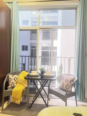 Interior - Modern Studio in Kawe - AC, WiFi & Backup Power (Dar es Salaam)