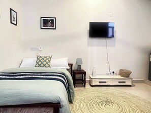1 bedroom, iron/ironing board, WiFi, bed sheets - Modern Studio in Kawe - AC, WiFi & Backup Power (Dar es Salaam)
