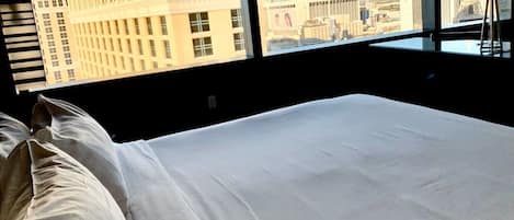 1 habitación, tabla de planchar con plancha, wifi y ropa de cama