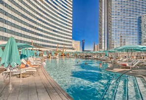 Outdoor pool - Vdara 24th Floor Suite • Bellagio Fountains & Sphere View (Las Vegas)