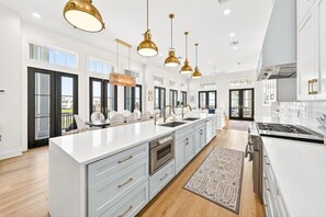 House (6 Bedrooms) | Interior - Into the Mystic 204 RET (Port Aransas)