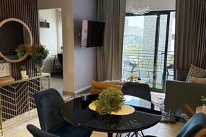Interior - 2 bedr. apartment + studio + balcony + fast Wifi (Tegucigalpa)