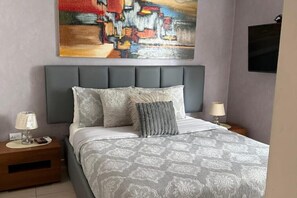 2 bedrooms, iron/ironing board, WiFi, bed sheets - 2 bedr. apartment + studio + balcony + fast Wifi (Tegucigalpa)