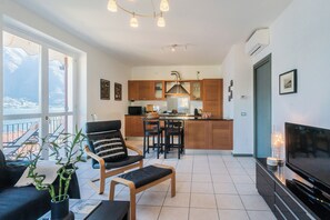 Living area - Alba on Lake Como (Sala Comacina)