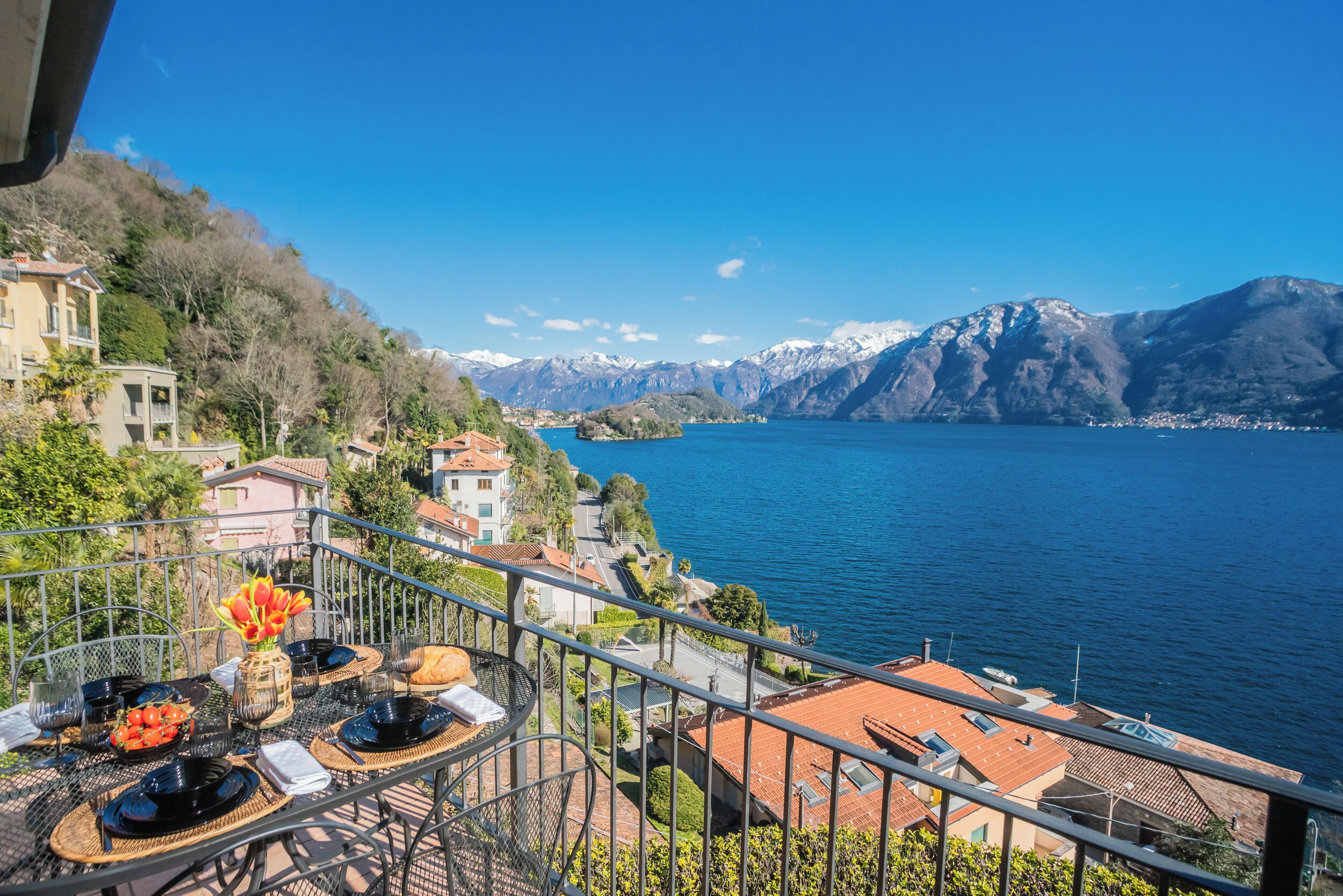 Apartemen (2 Bedrooms) | Pemandangan danau