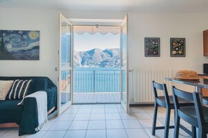 公寓 (2 Bedrooms) | 起居区