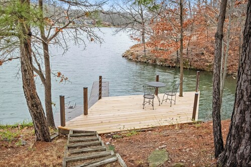 Lakeside Pines: Waterfront>Bike in/out>Game Room>Fitness Room