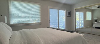 Serenity on Granada: Spring/Summer Time Lincoln Retreat