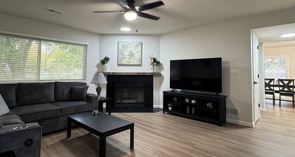 Serenity on Granada: Spacious 2BR Retreat / 2.5BA+Garage Near Haymarket & UNL