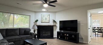 Serenity on Granada: Spacious 2BR Retreat / 2.5BA+Garage Near Haymarket & UNL
