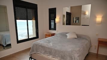 3 quartos, ferros/tábuas de passar roupa, Wi-Fi, roupa de cama