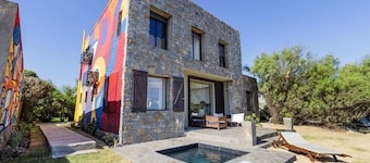 Direct Beach Access!! - Casa On The Rocks Uruguay
