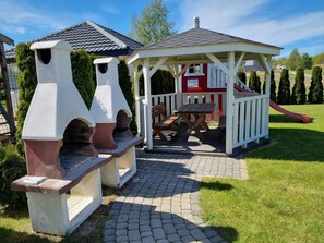 Outdoor dining - Baltic Stone - Comfortable vacation homes in Rewal (Rewal)