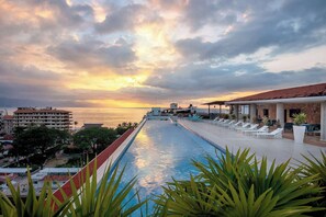 Pool - The Park 306 | Ocean View • Heated Pool • (Puerto Vallarta)