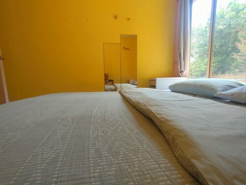 one bedroom villa with AC in beautiful Heathridge