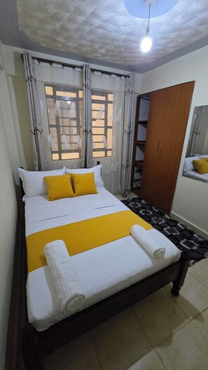 Iron/ironing board, Internet, bed sheets - Adorable 1-bedroom apartment in vibrant Nairobi perfect for your stay (Nairobi County)