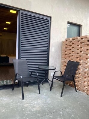 Comfort Suite, Mountain View | Terrace/patio