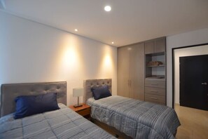 2 bedrooms, desk, WiFi - Obispado - Zona Médica y Céntrica - 5 personas (Monterrey)