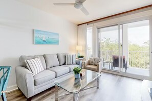 Condo, 1 King Bed with Sofa bed (Grand Sandestin 2409) | Living area - Grand Sandestin 2409 (Miramar Beach)