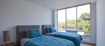 Zona Médica, 4 camas, Agua 24/7 - #CentroMty