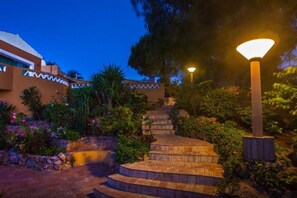 Property grounds - 1-Bedroom Apartment with Pool and Garden View (3 Adults) (Luz)