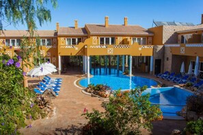 Pool - Vrbo Property (Luz)