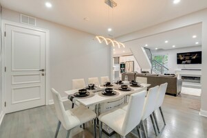 Villa de lujo, 5 habitaciones, cocina | Restauración