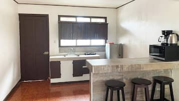 Deluxe Villa | Private kitchen