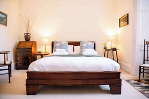 1 bedroom, iron/ironing board, WiFi, bed sheets - Converted apartment w/Moray Feu garden view (Edinburgh)
