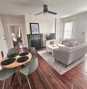 Interior - Historic 2 Bedroom + Dedicated Office, Walkable Downtown Wilmington (Wilmington)