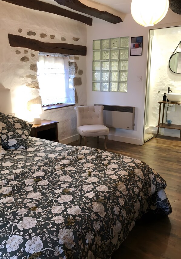 1 chambre, Wi-Fi, draps fournis