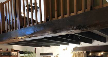 Guest Room “La Rustique” with Shared Terrace, Garden, and Wi-Fi